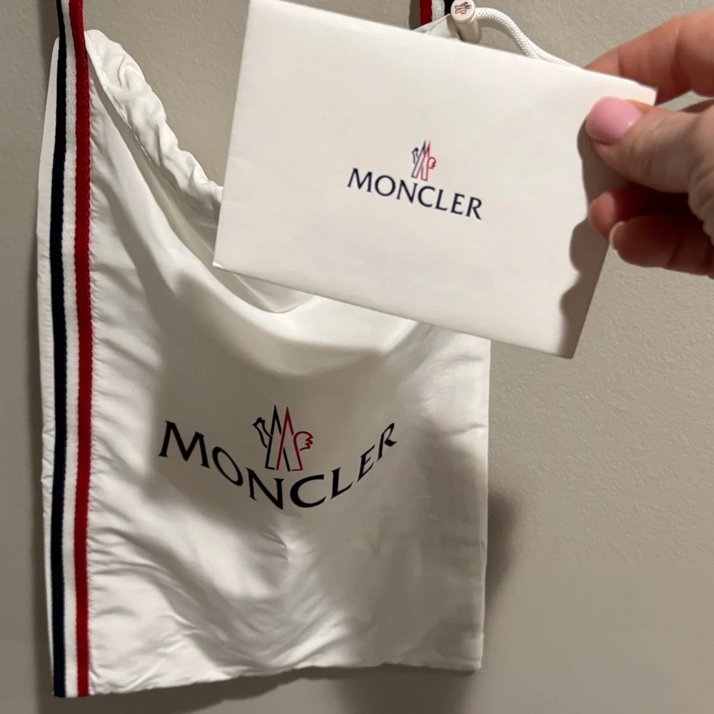 Moncler White Drawstring Bag with Red & Blue Strap - Authentic - Picture 5 of 12